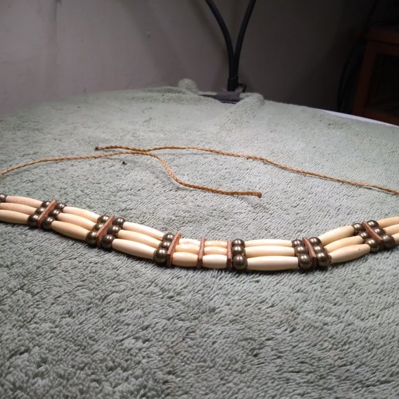 Native american bone necklace handcrafted. - Picture 4 of 4